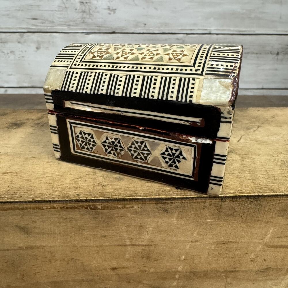 Small Vintage Mother Of Pearl Mosaic Inlay Wooden Trinket Box